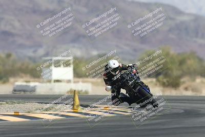 media/Oct-30-2025-Racers Edge (Thu) [[dabbdaf680]]/3-B Group/Session 2 (Turn 14)/